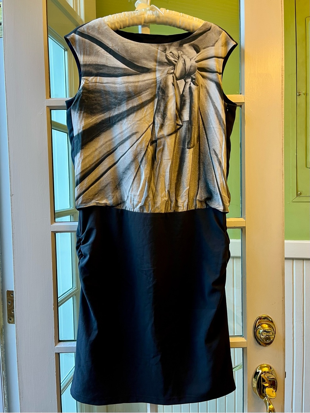 Luisa Cerano Sleeveless Black & White Photo Faux Knot-Front Sheath Dress Ruched